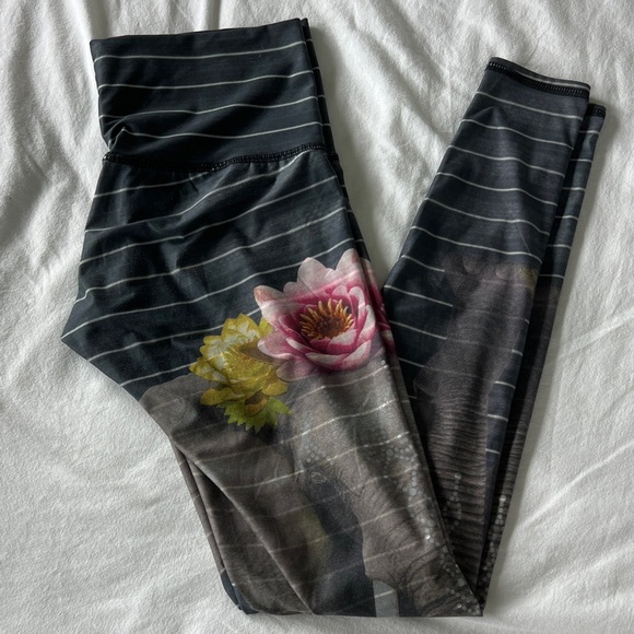 Teeki Sustainable Recycled Elephant Lotus 🐘🪷 Leggings - Picture 1 of 11
